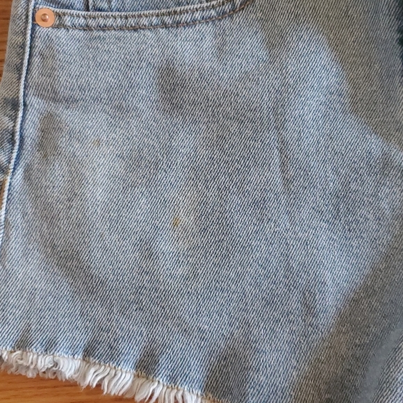 3/$12 High Rise Light Wash Shorts - Picture 5 of 6